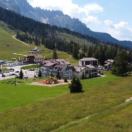 Hotel Savoy Vigo di Fassa Buitenkant foto