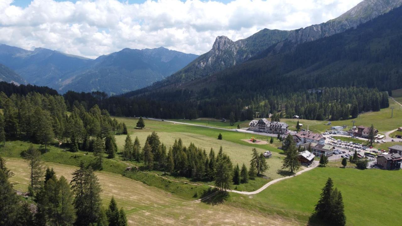 Hotel Savoy Vigo di Fassa Buitenkant foto