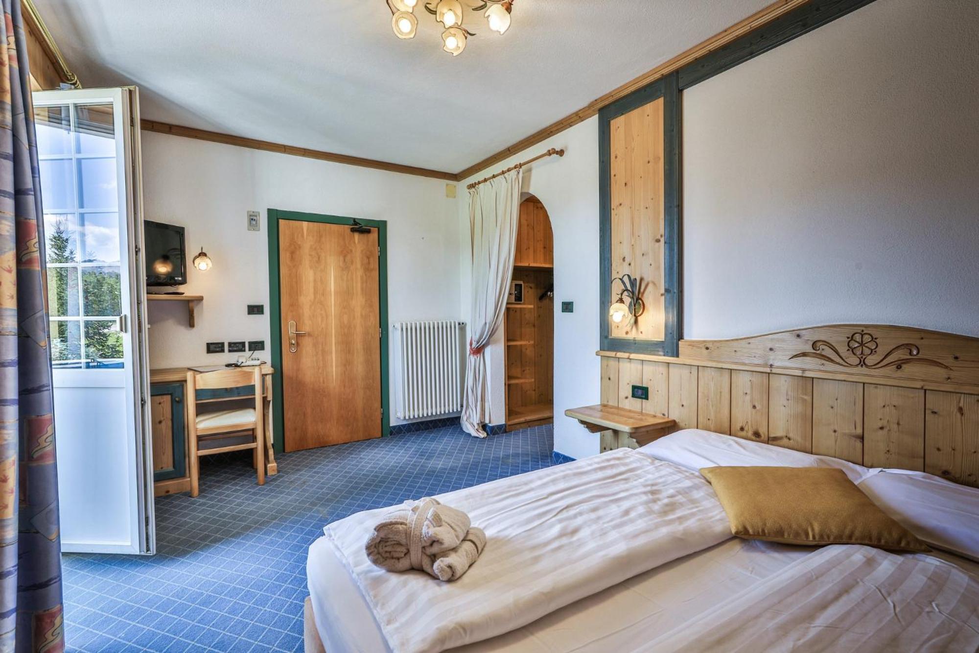 Hotel Savoy Vigo di Fassa Kamer foto